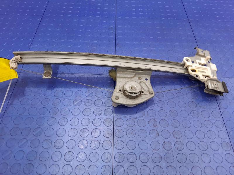 2007 Chevrolet Silverado 1500 Front Door Regulator