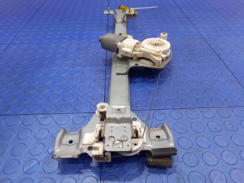 2007 Chevrolet Silverado 1500 Front Door Regulator