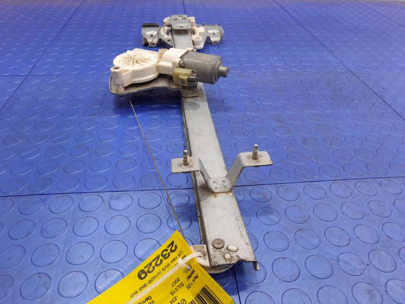 2007 Chevrolet Silverado 1500 Front Door Regulator