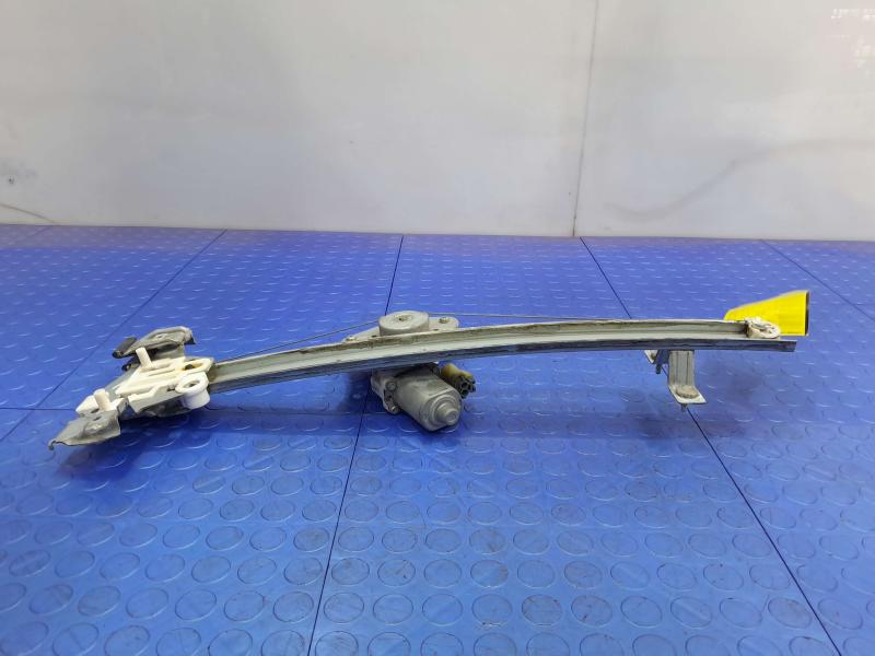 2007 Chevrolet Silverado 1500 Front Door Regulator
