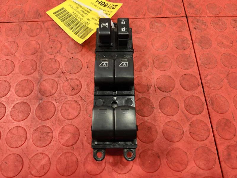 2007 Nissan Pathfinder Door Switch Front