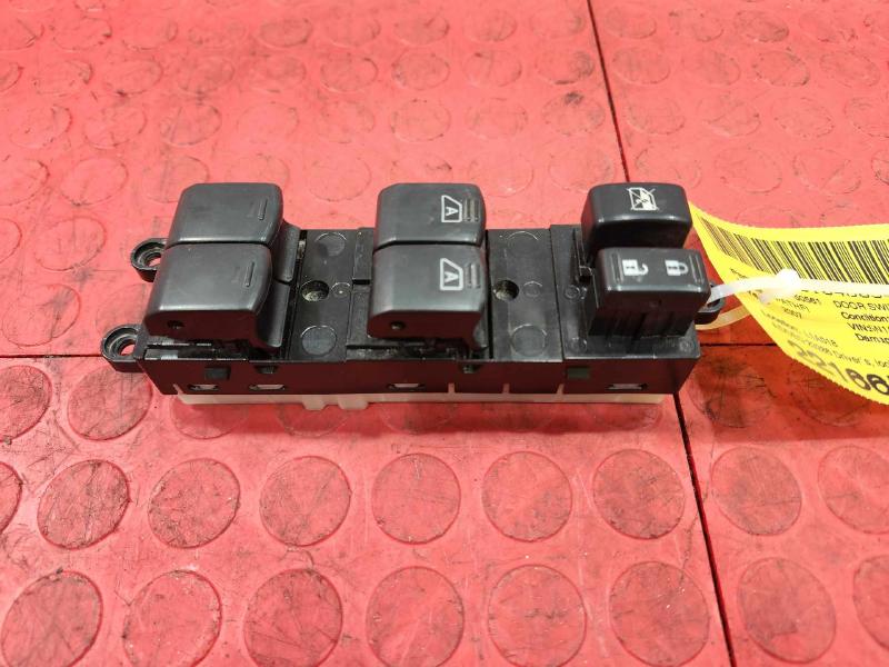 2007 Nissan Pathfinder Door Switch Front