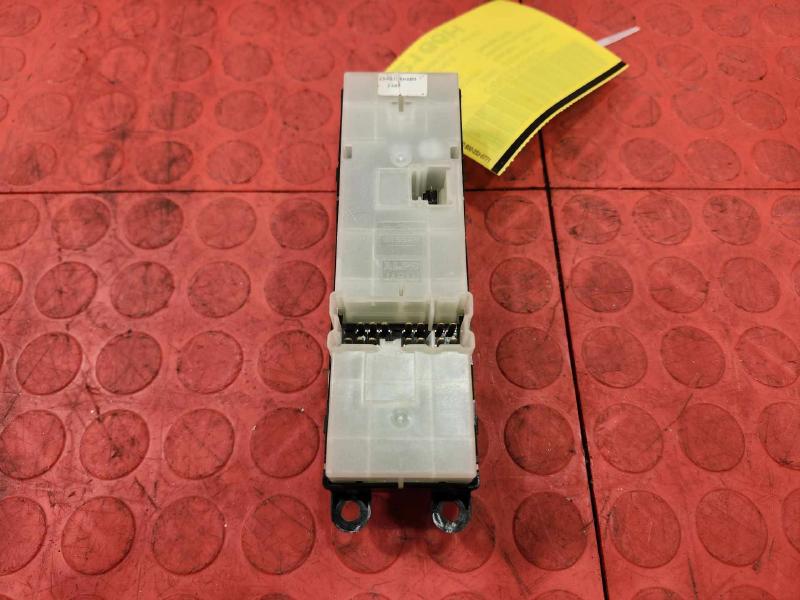2007 Nissan Pathfinder Door Switch Front