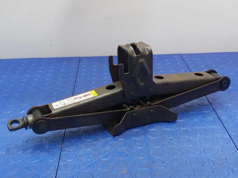2011-2020 Jeep Grand Cherokee Spare Tire Tools Jack Kit Assembly OEM 68332817AB