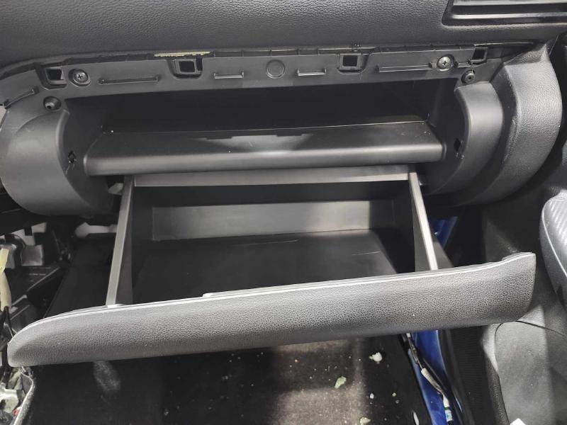 2022 Mitsubishi Eclipse Cross Glove Box