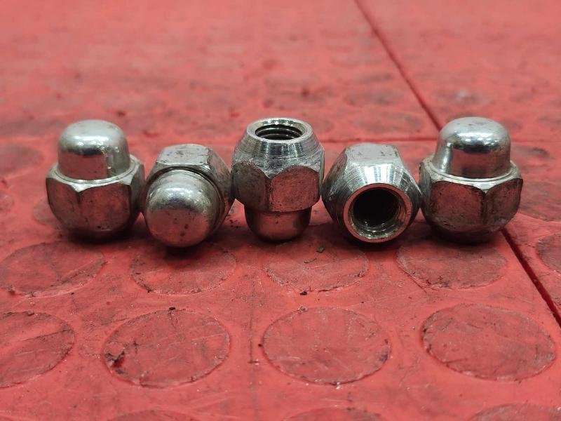 2016 Kia Optima Lug Nuts