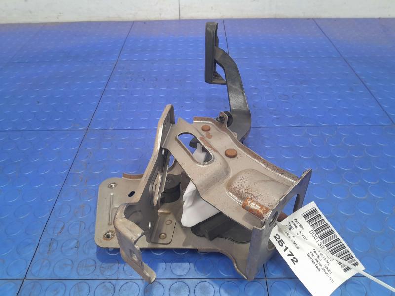 2017-2023 GMC Acadia Brake Pedal Assembly with Bracket Genuine OEM 84517824