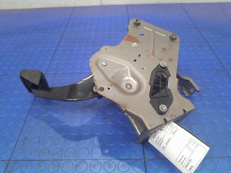 2017-2023 GMC Acadia Brake Pedal Assembly with Bracket Genuine OEM 84517824