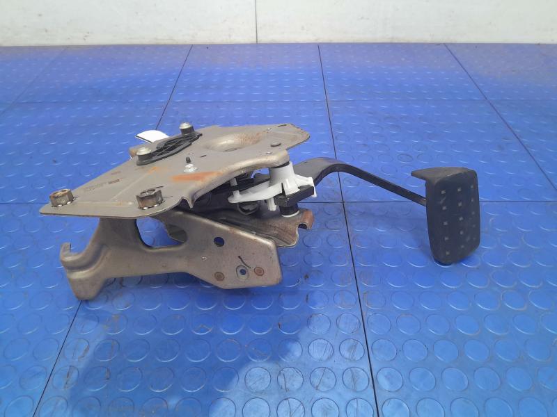 2017-2023 GMC Acadia Brake Pedal Assembly with Bracket Genuine OEM 84517824