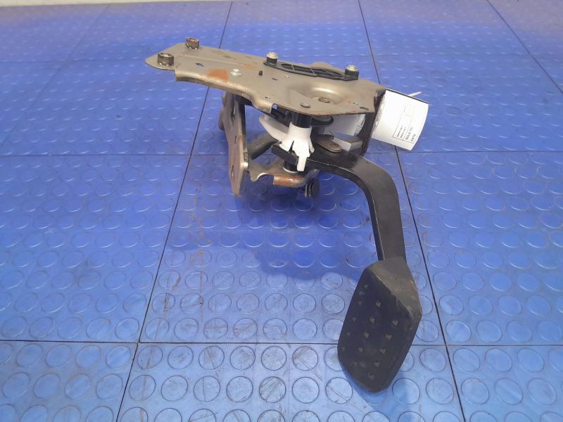 2017-2023 GMC Acadia Brake Pedal Assembly with Bracket Genuine OEM 84517824