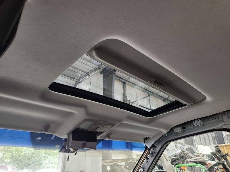 2011 Infiniti QX56 Sunroof Glass Assembly With Frame and Motor Thru 4/11 OEM 912101LA1A