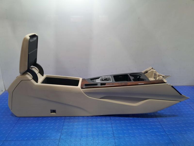 2018 Audi A4 Front Console