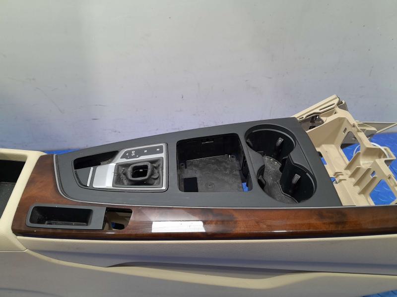 2018 Audi A4 Front Console