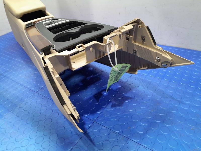 2018 Audi A4 Front Console