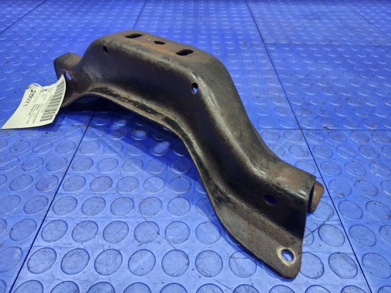 2001-2005 Ford Explorer Sport Trac 4x4 Automatic Transmission Crossmember OEM