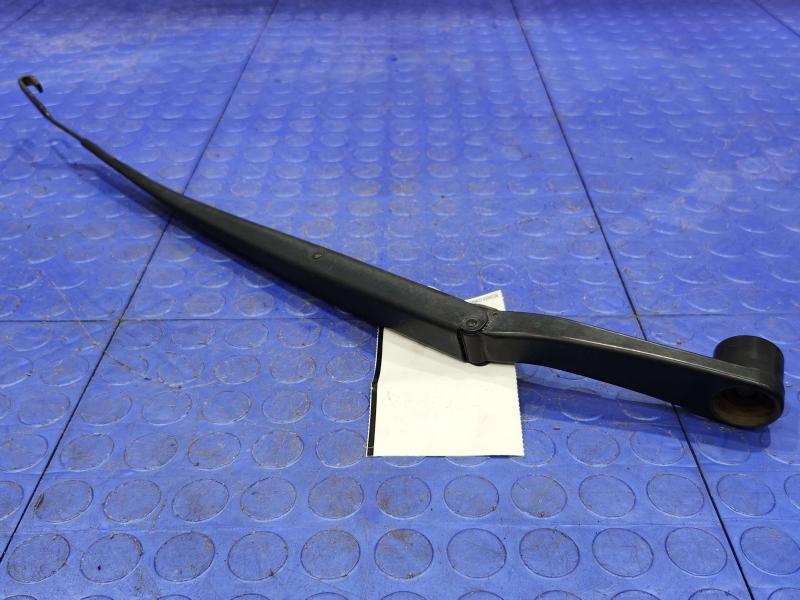 2013 Chrysler 300 Wiper Arm