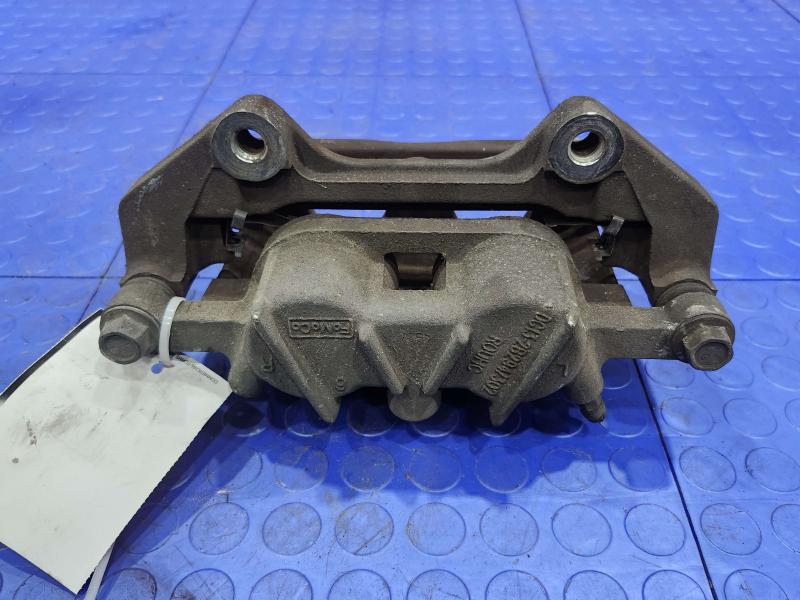 2014 Ford Explorer Caliper