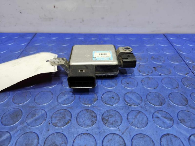2017-2022 Kia Niro Electric Cooling Fan Control Module Genuine OEM 25385G2000