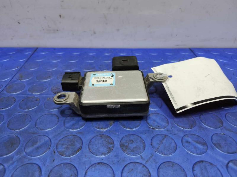 2017-2022 Kia Niro Electric Cooling Fan Control Module Genuine OEM 25385G2000