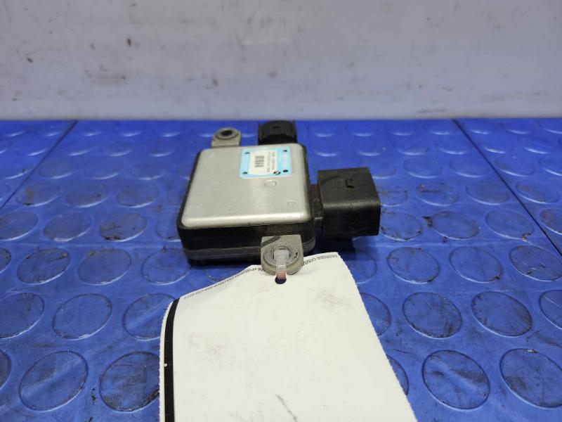 2017-2022 Kia Niro Electric Cooling Fan Control Module Genuine OEM 25385G2000