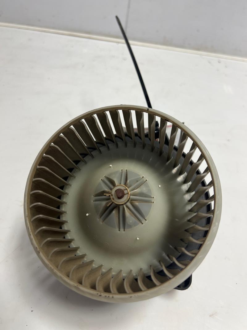 2003 - 2008 Toyota Corolla Heater AC Blower Motor OEM 8710302370