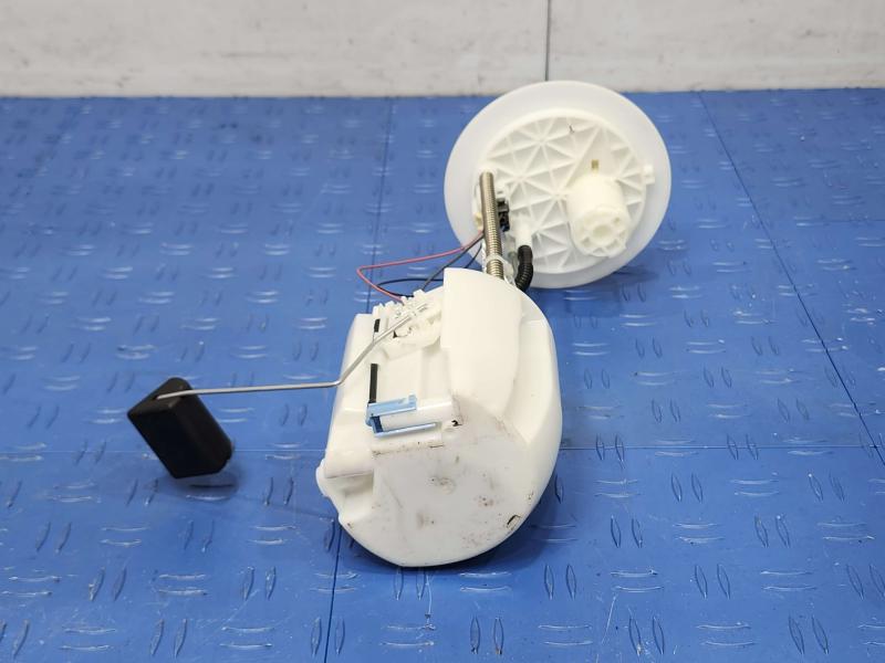 2013 Toyota Yaris Fuel Pump