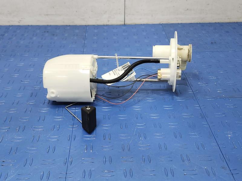 2013 Toyota Yaris Fuel Pump