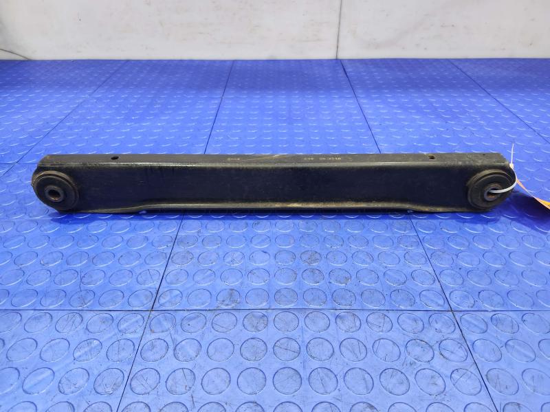 2010 Chevrolet Tahoe Lower Control Arm Rr