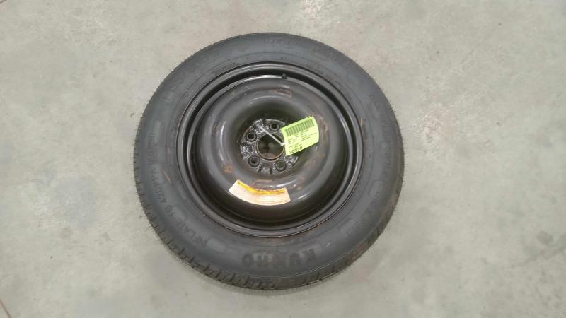 2015 Nissan Rogue Wheel