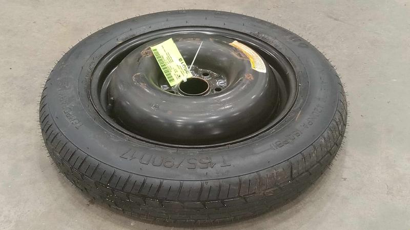 2015 Nissan Rogue Wheel