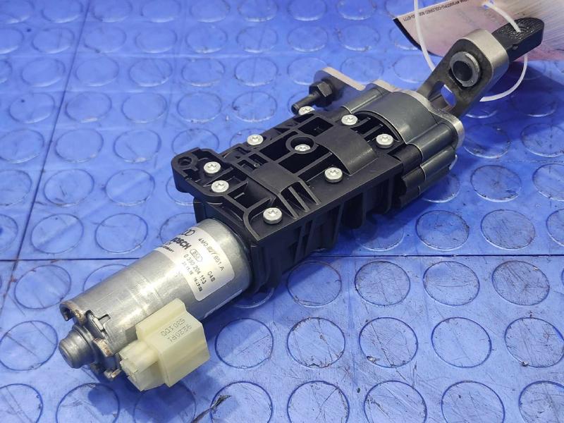 2017 Audi Q7 Deck-Lid Pull Down Motor Drive Spindle Left Side OEM 4M0827851A