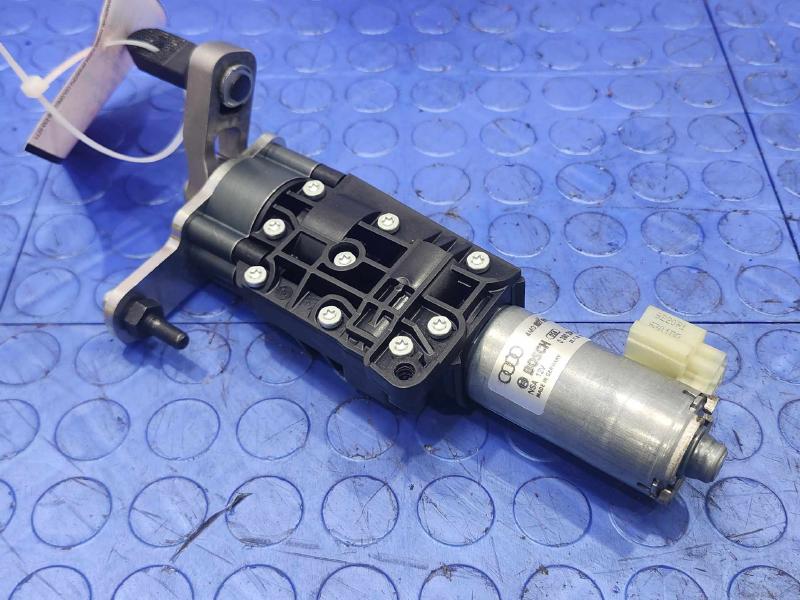 2017 Audi Q7 Deck-Lid Pull Down Motor Drive Spindle Left Side OEM 4M0827851A