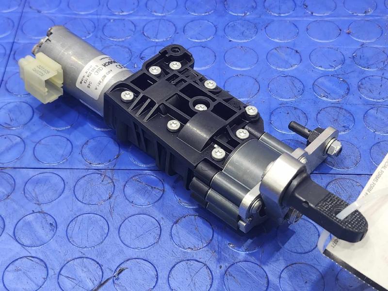 2017 Audi Q7 Deck-Lid Pull Down Motor Drive Spindle Left Side OEM 4M0827851A