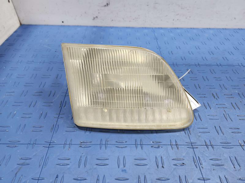 2001 Ford F-150 Headlamp Assembly