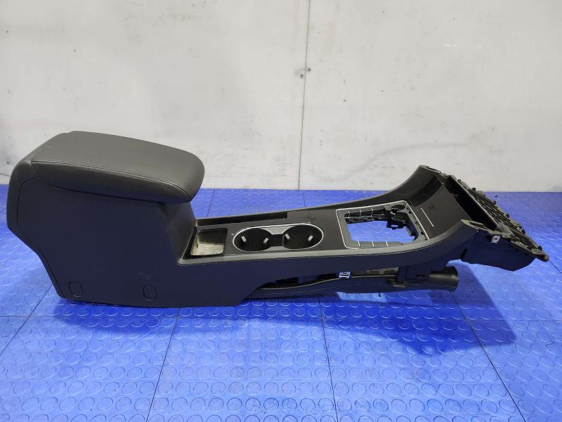2016-2019 Volkswagen Passat Center Floor Console Assembly Black Leather OEM 561863241K82V