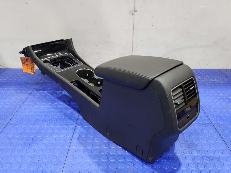 2016-2019 Volkswagen Passat Center Floor Console Assembly Black Leather OEM 561863241K82V