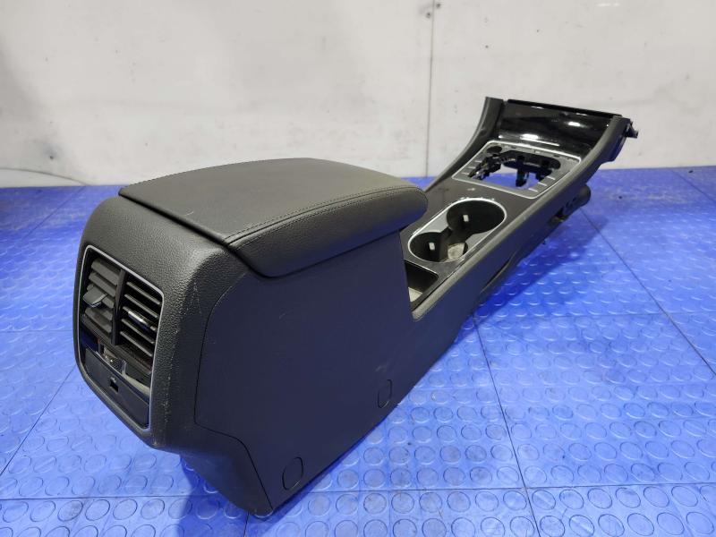 2016-2019 Volkswagen Passat Center Floor Console Assembly Black Leather OEM 561863241K82V