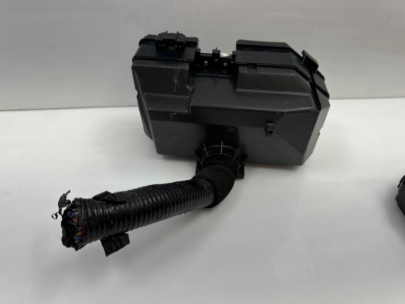 2013 Honda CR-V Engine Fuse Box