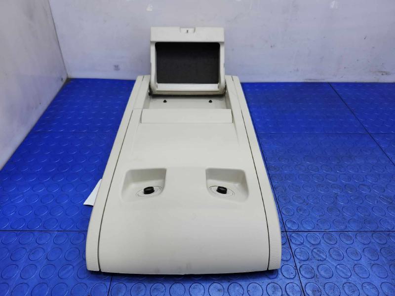 2009 Volkswagen Routan Info-Gps-Tv Screen