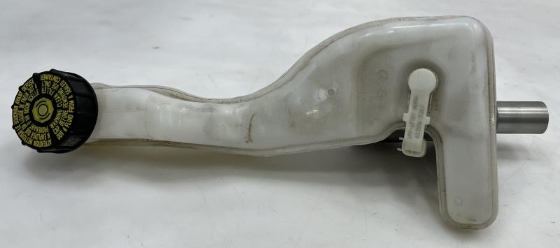 2015 - 2020 Ford Edge Brake Master Cylinder Assembly OEM F2GZ2140A