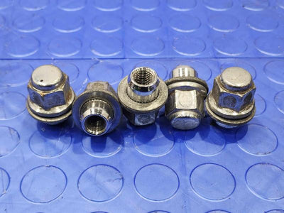 2014 Toyota Prius Lug Nuts