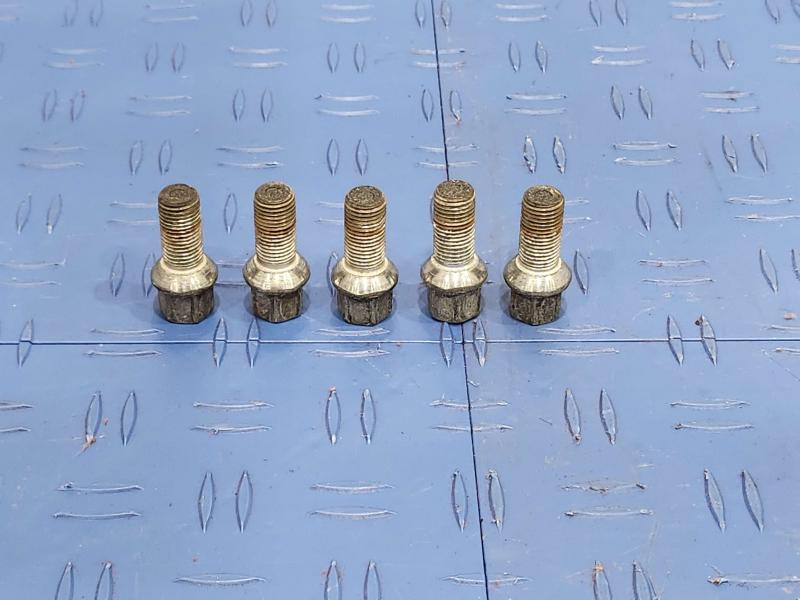 2012 Audi TT Lug Nuts