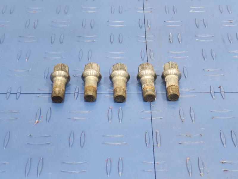 2012 Audi TT Lug Nuts