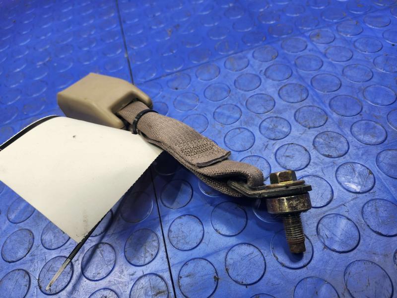 2004 Toyota Tacoma Rear Seat Belt