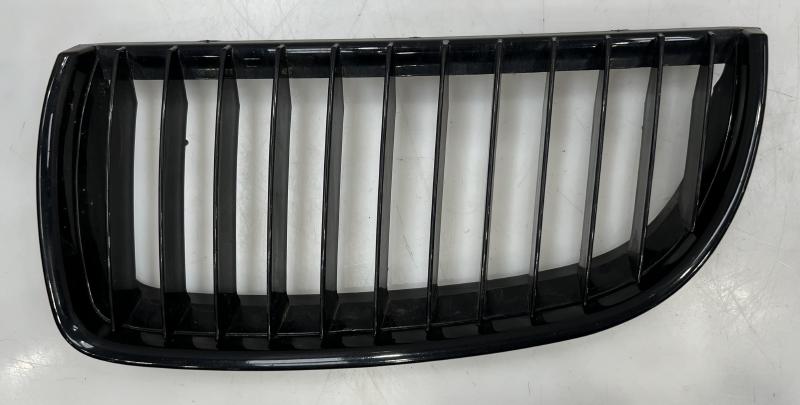 2007 BMW 328i Grille