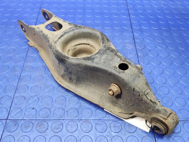 2014 Chrysler 300 Lower Control Arm Rr