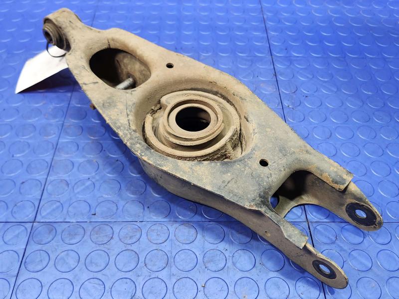 2014 Chrysler 300 Lower Control Arm Rr