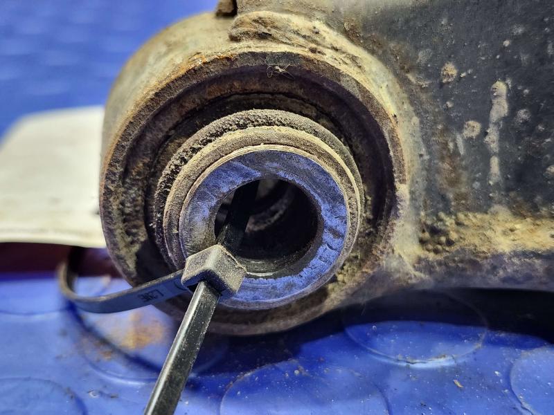 2014 Chrysler 300 Lower Control Arm Rr