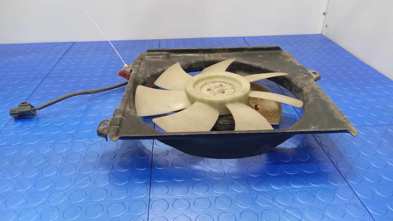 2001-2005 Toyota RAV4 AC Condenser Cooling Fan Assembly Right Side OEM 1636328050
