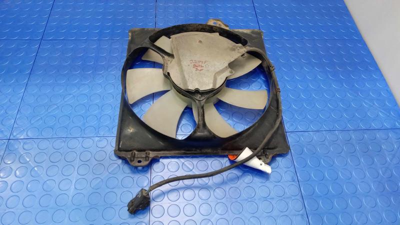2001-2005 Toyota RAV4 AC Condenser Cooling Fan Assembly Right Side OEM 1636328050